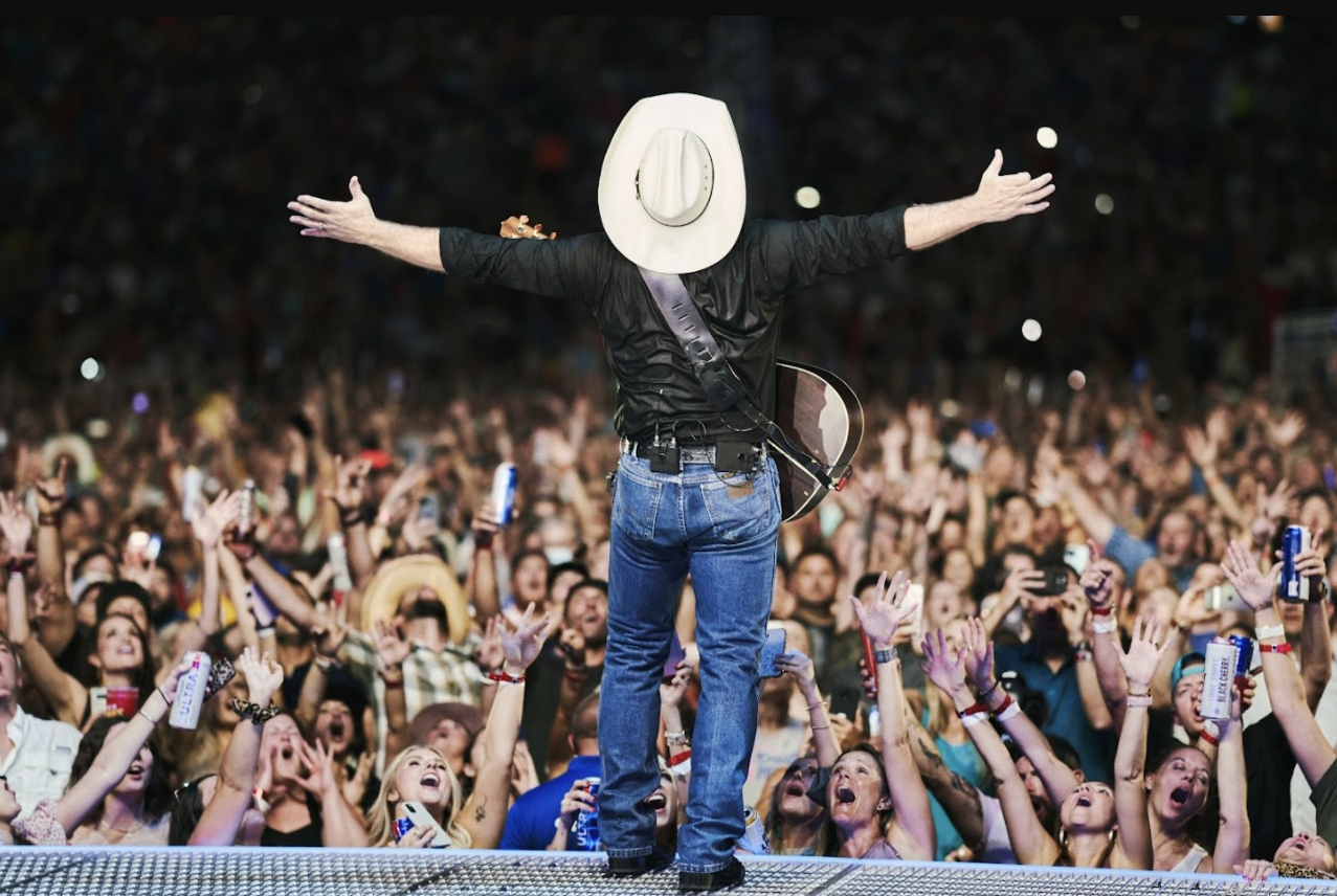 🎸 THIS WEEKEND: Saddle Up for a Night of Country Legends! 🎤🤠